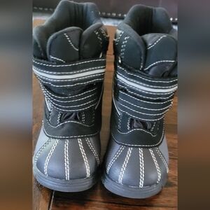 Unisex Youth The Children's Place Snow Boots Black Silver Gray Shoes Size 9 Kids